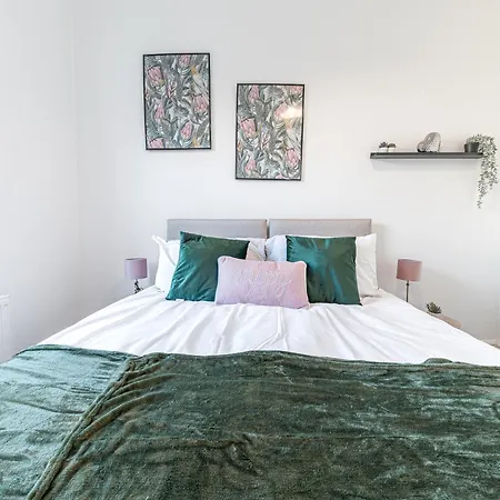 Apartment Spacious 3 Bedroom Flat Barrow-in-Furness
