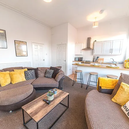Spacious 3 Bedroom Flat Barrow-in-Furness